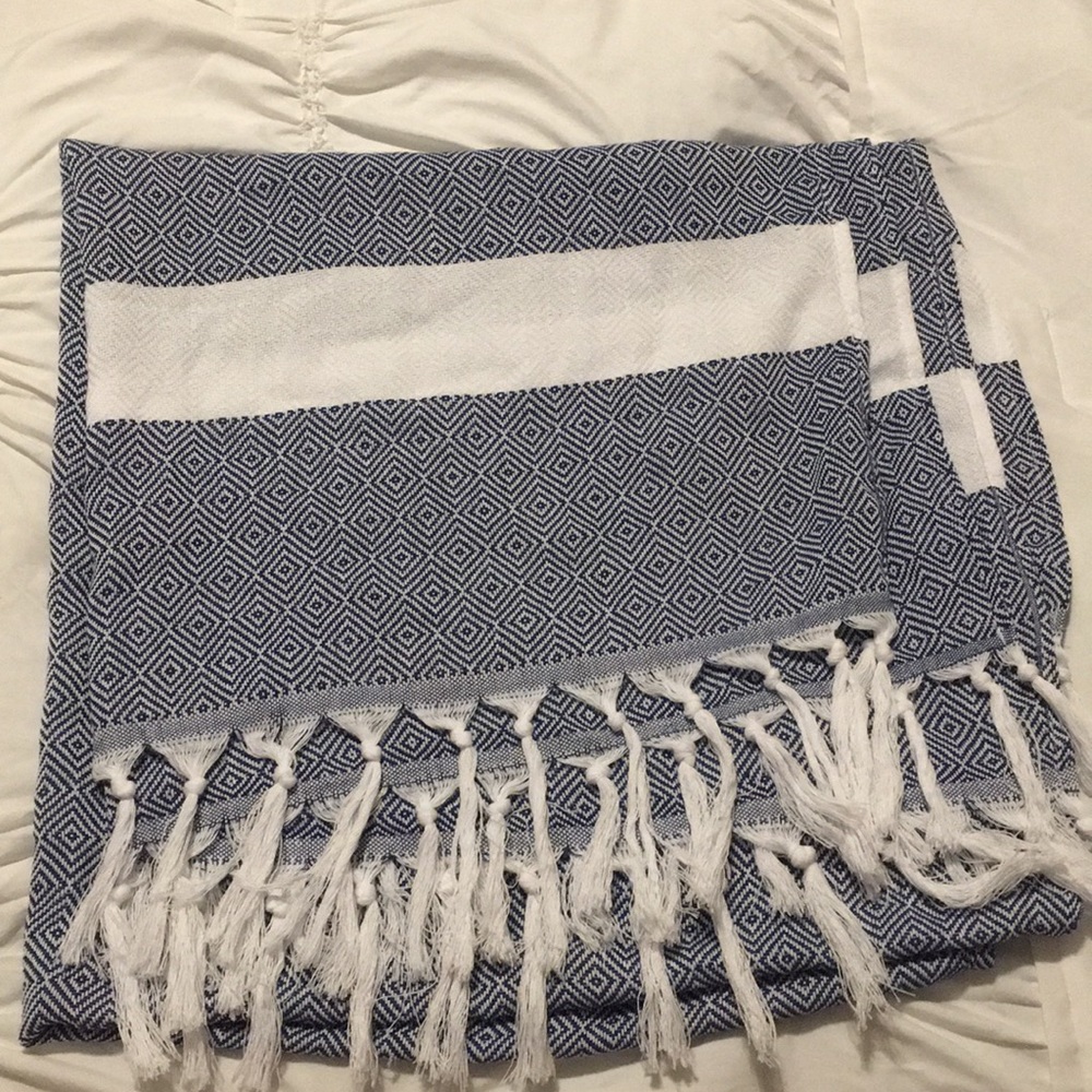 Trina Turk Blanket scarf from fabfit.